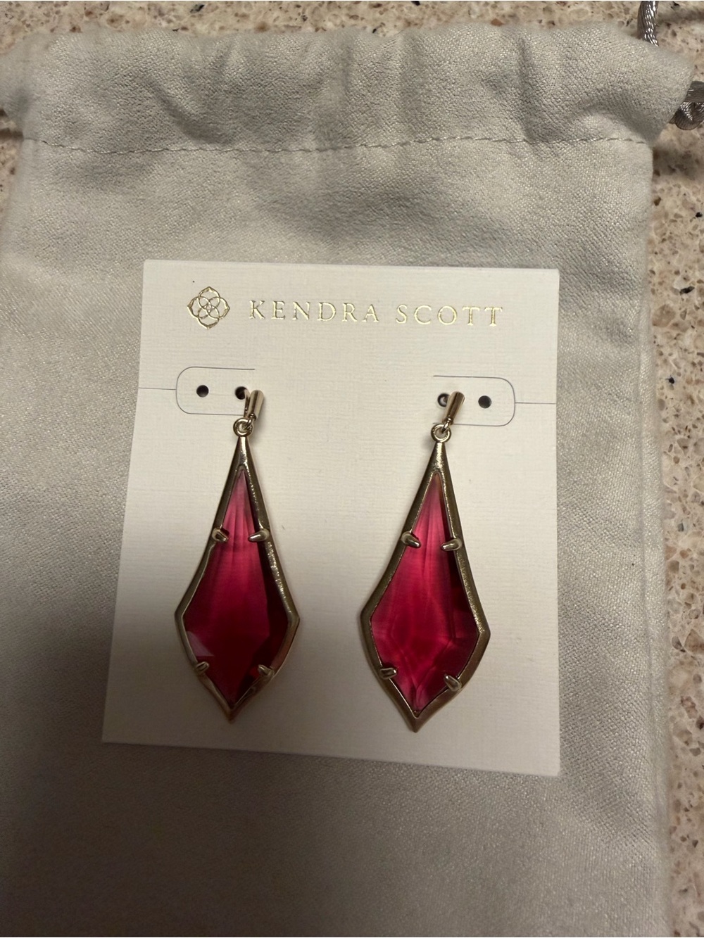 Kendra Scott Fuchsia Kite Drop Earrings in Gold-Tone